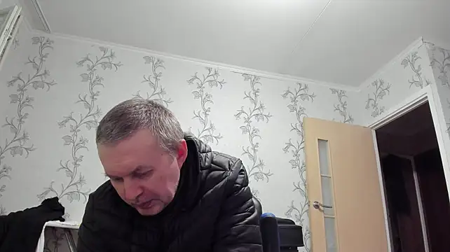 Show modela SanFrantsisko na web-kameri