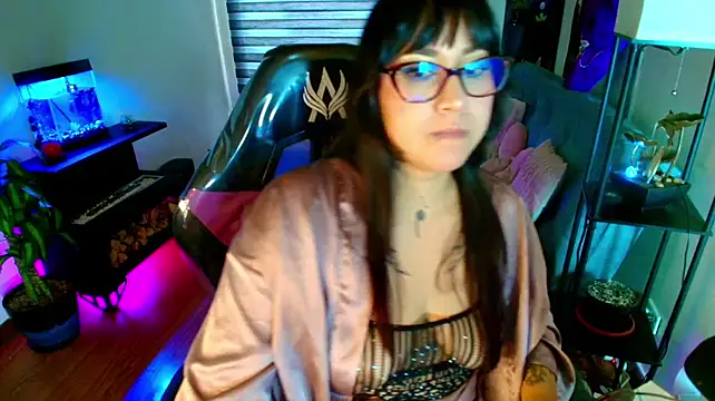 cherryy_bombshelll's Live XXX Chat
