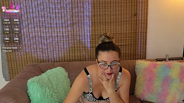 Živý XXX chat ariana_cross