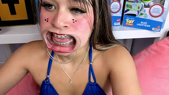  צ'אט XXX בשידור חי של miss__evolet