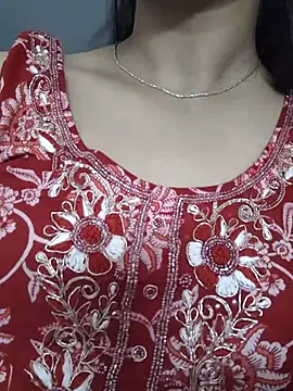 Chat +18 de Ritika_jha01 ao vivo