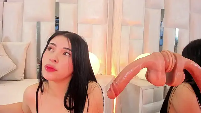 imnikaa_ live XXX chat