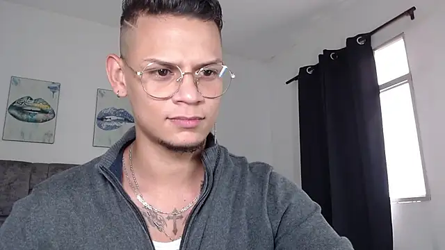 axcel_boy_ Live XXX Chat