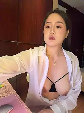 Chat XXX en directo de momoli60