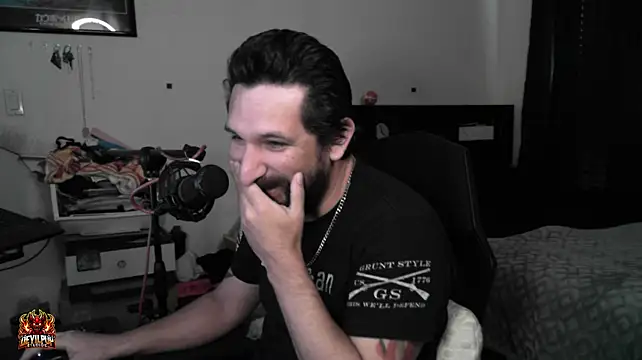 Chat XXX ao vivo de DevilPup75_