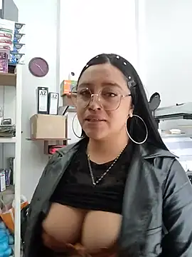 Chatroom XXX en direct de Outdoors-Mia_Khalifa