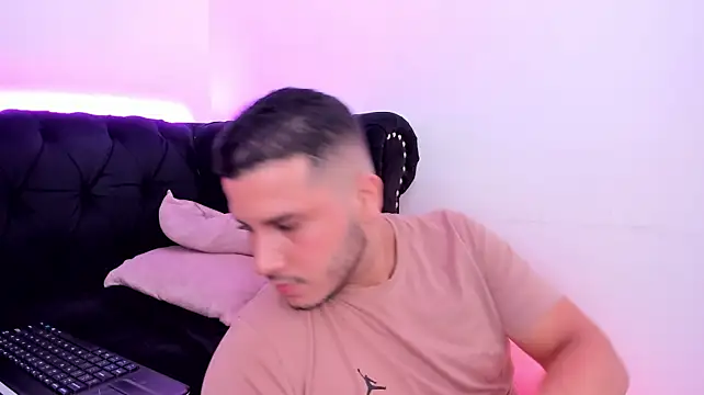 Chat XXX en directo de Axel_grey_