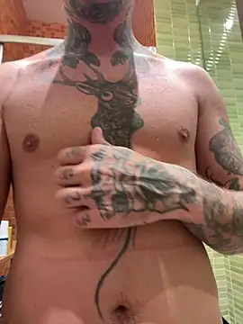 tatuato23's Live XXX Chat