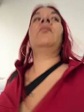 Chat +18 de JulianaDiiaz ao vivo