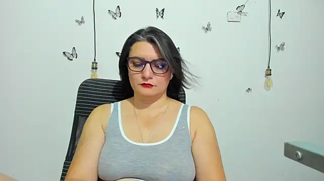Chat XXX en directo de Amie_Adams82_