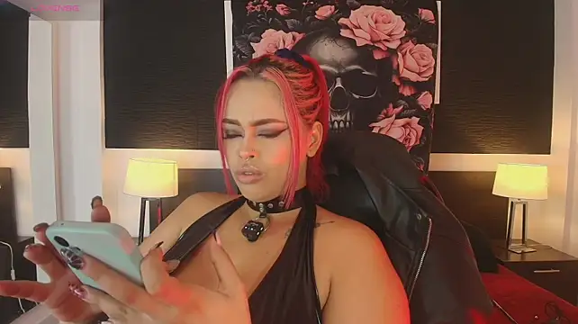EvaaFoxxy1 Live XXX Chat