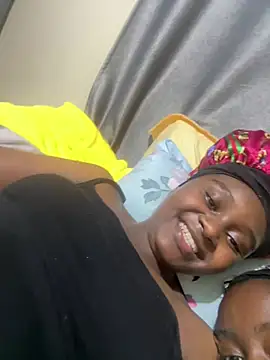 Chat +18 de SexxyRoxy ao vivo