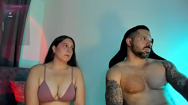 FreeLoveCouple's Live XXX Chat