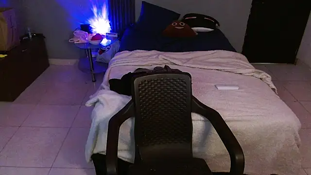 Mr_yisuzz Chat XXX in diretta