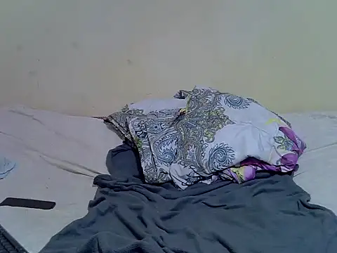 Chat +18 de LunarMuse1 ao vivo