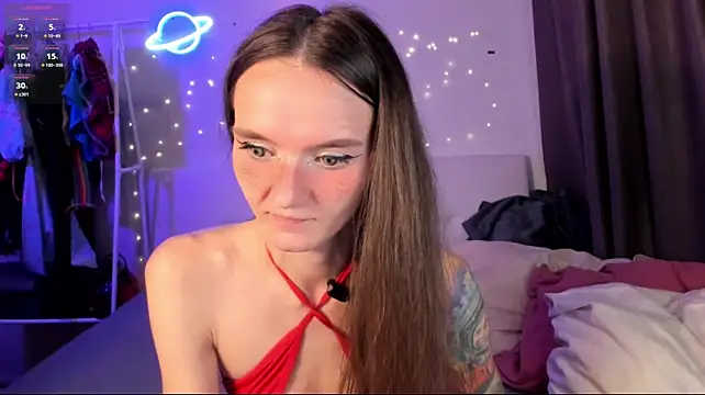 HottieEVER: онлайн-секс-чат