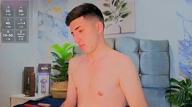 Un_Sluttyy Adlı Modelin Canlı XXX Sohbeti