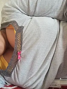 Lara-_-28 Live XXX-chat