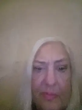 Julia20X's Live XXX Chat