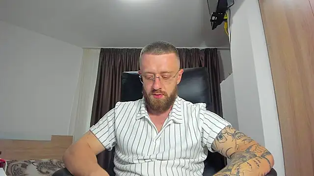 Онлайн чат XXX Findom_guy
