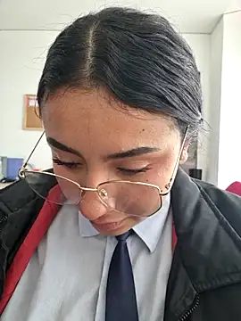 Angela__05 élő XXX-chatje