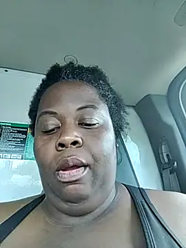 BigBust90's Live XXX Chat