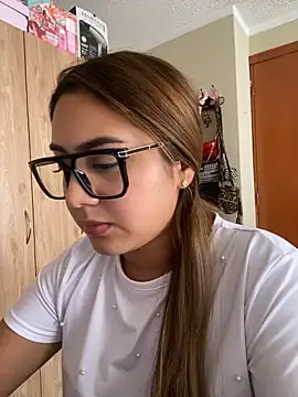 XXX chat uživo modela Miabonnett_