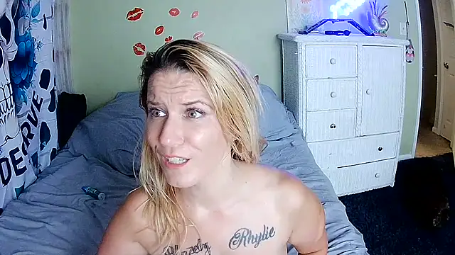 RhondaRump's Webcam Show