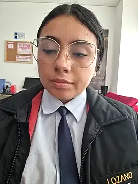 Angela__05 লাইভ XXX চ্যাট