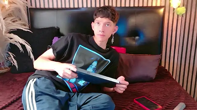 heyy_noah11 Live XXX Chat