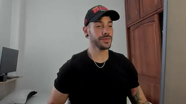 Guyinthemountain Webcam-Show