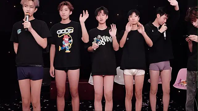 Chenyong123 라이브 XXX 채팅