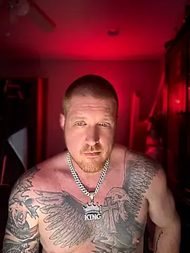 CloudyKingG's Live XXX Chat