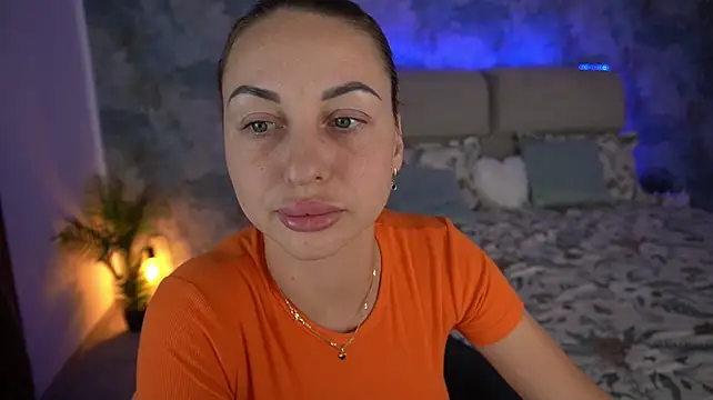 KristiiMax Adlı Modelin Canlı XXX Sohbeti