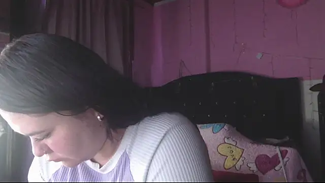 NikkiRous_ Chat XXX live