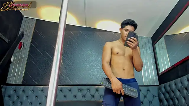 Yoel_Blessed লাইভ XXX চ্যাট