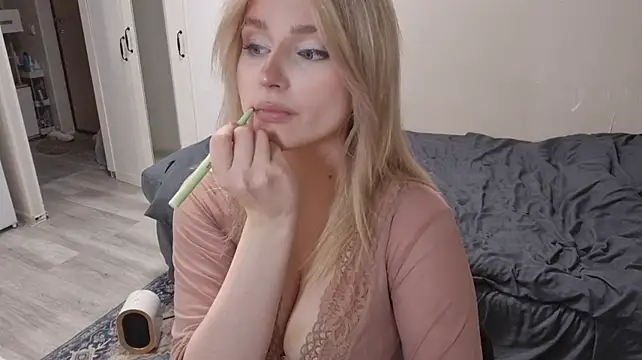 BloomMoon Live XXX-chat