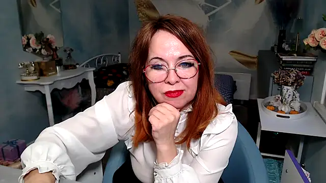 Arisa5000: онлайн-секс-чат