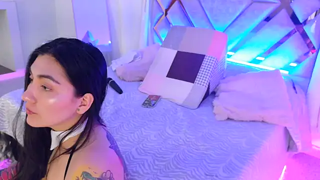 XXX chat uživo modela KathiaJenner