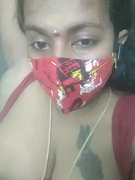 Show modela Tamil-annu na web-kameri