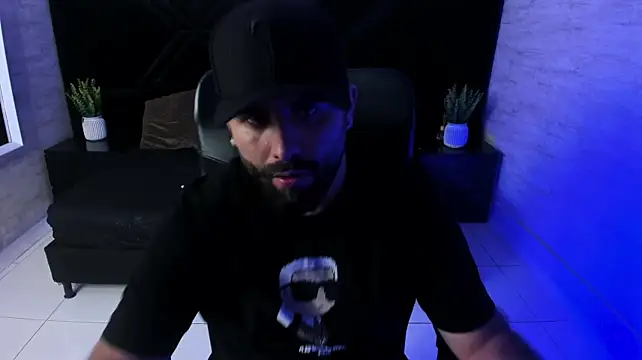 jhon_bear03 Adlı Modelin Canlı XXX Sohbeti
