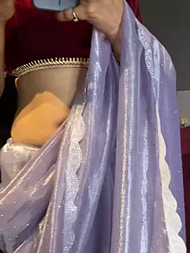 Hot_royalbhabhi live XXX chat
