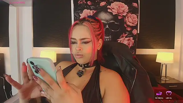 EvaaFoxxy1 Live XXX-Chat