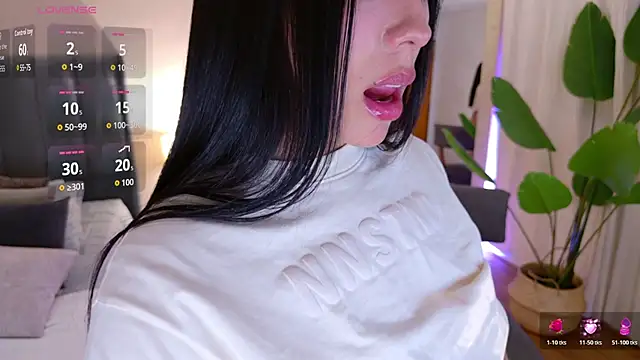 Megaan___ live XXX chat