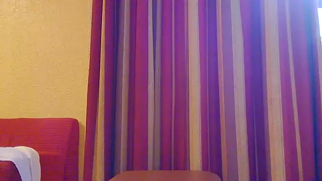 عرض كام Latinopervs