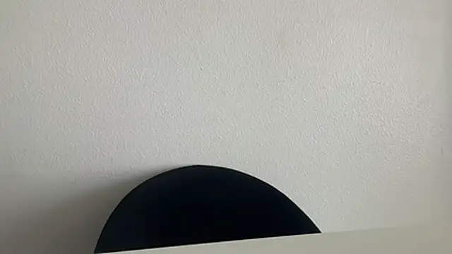 genghisadonis: διαδικτυακό σόου στην κάμερα