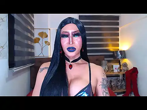 DominateMistressTania Adlı Modelin Web Kamerası Şovu