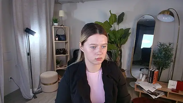 CelestineMauriac's Live XXX Chat