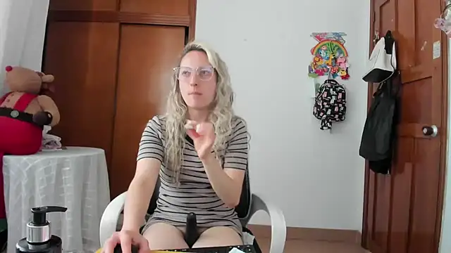 Chat XXX en directo de Adele_johnsonn1