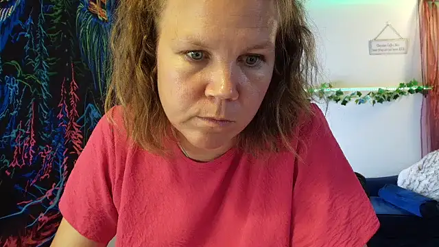 CallMeMaria live XXX chat